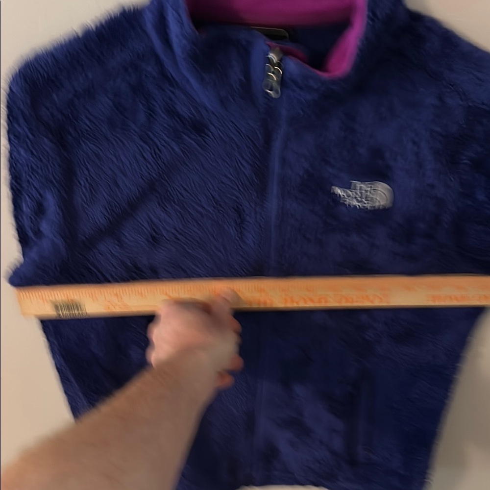 Women’s north face purple Sherpa jacket in size small - Picture 4 of 8
